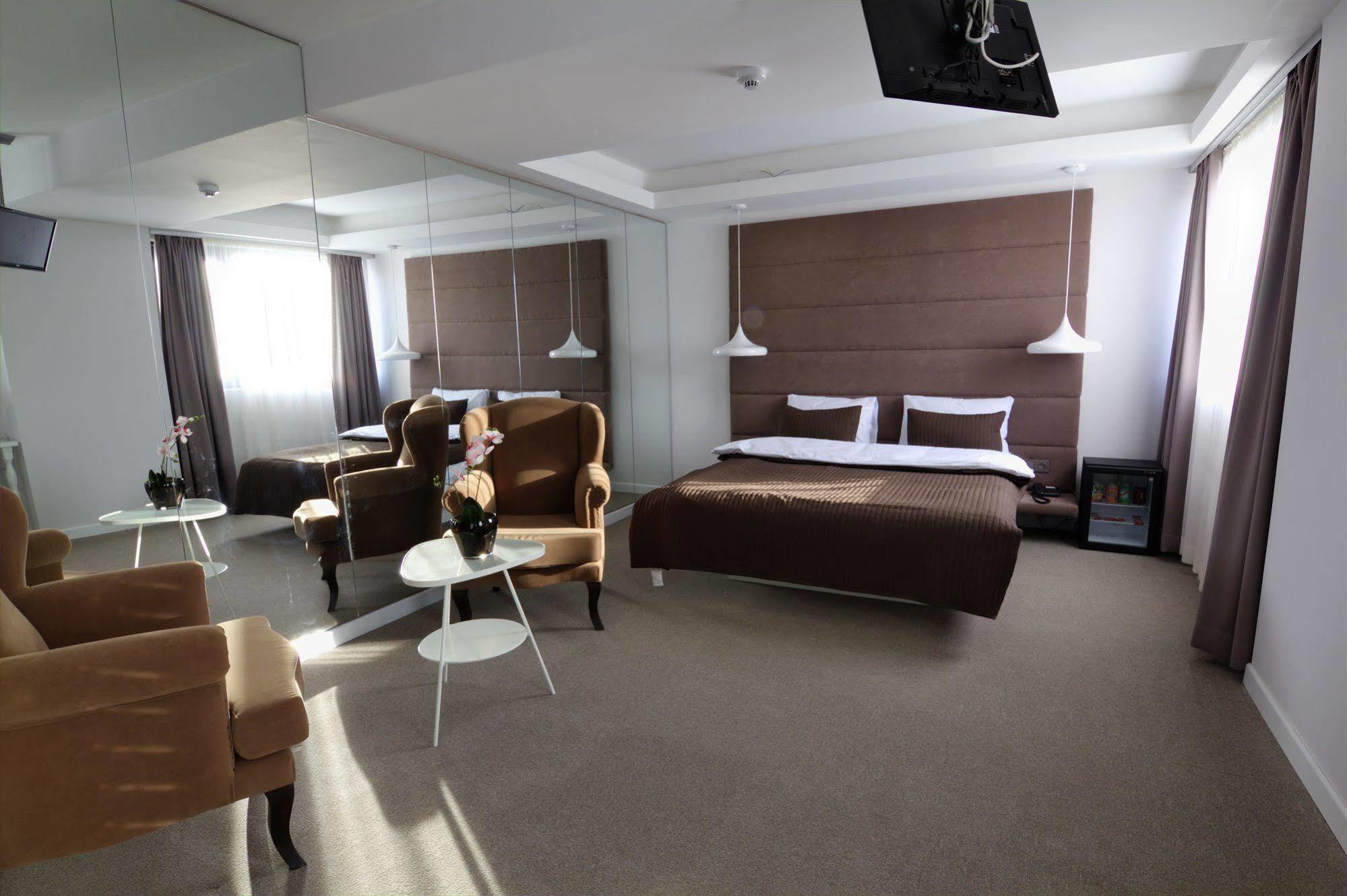 Time Hotel Mecidiyekoy Istanbul Exterior photo