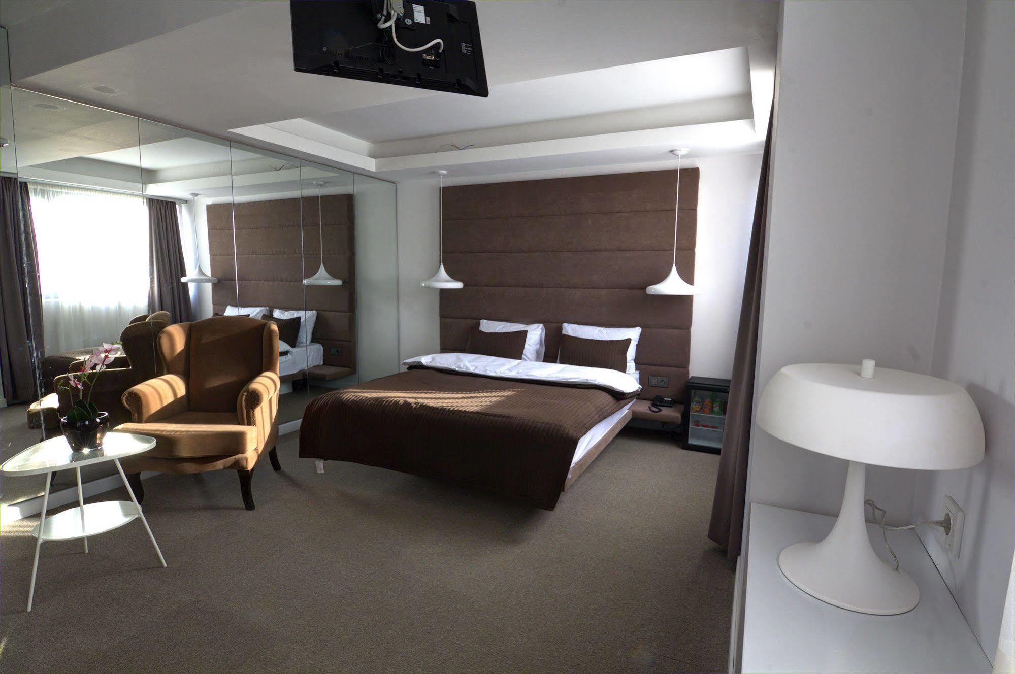 Time Hotel Mecidiyekoy Istanbul Exterior photo